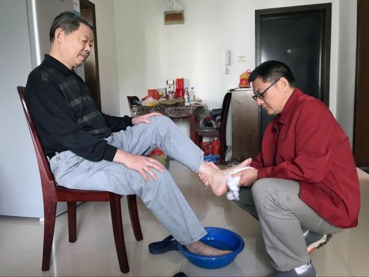 愛與責(zé)任同在