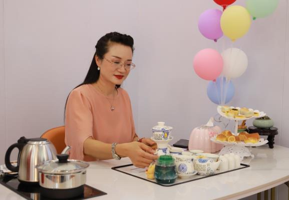 王敏減肥養(yǎng)生抗衰中心喬遷新禧