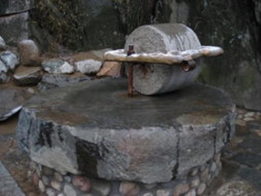 村頭那盤老碾