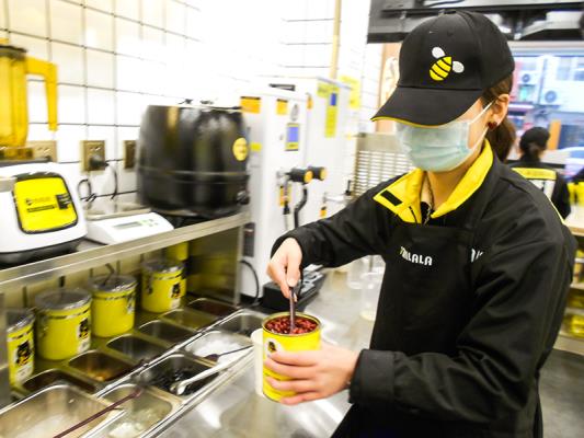 壽縣雙廟集鎮(zhèn)街道(甜啦啦)奶茶店美味飄香