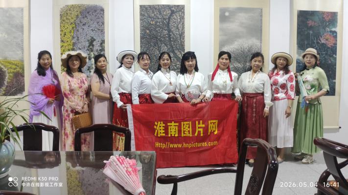 淮南1952廣場休閑旗袍秀