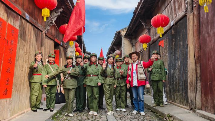 淮南《綠色軍衣》團隊走進六安老區(qū)