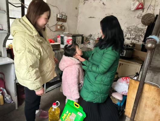 情暖新春 關愛未來  ——新淮街道關工委開展春節慰問困境兒童活動