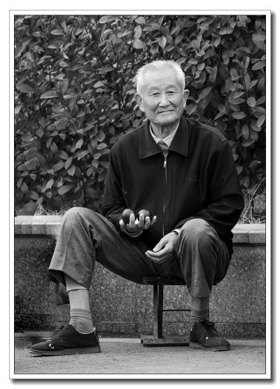 黑白人像