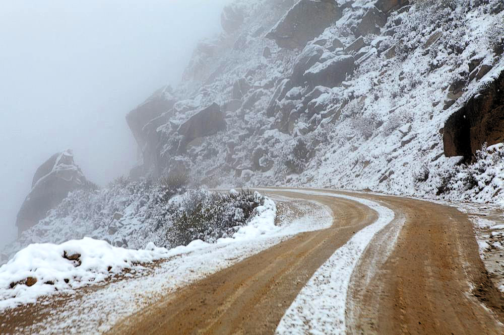 驢行川藏第一險——翻越冰雪覆蓋的雀兒山(組照)