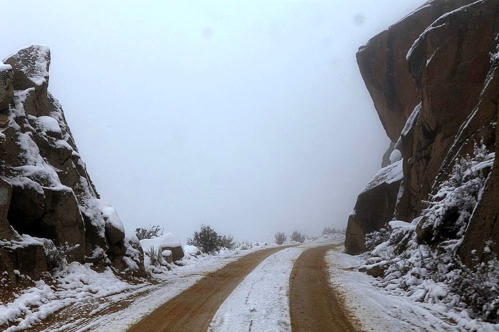 驢行川藏第一險——翻越冰雪覆蓋的雀兒山(組照)