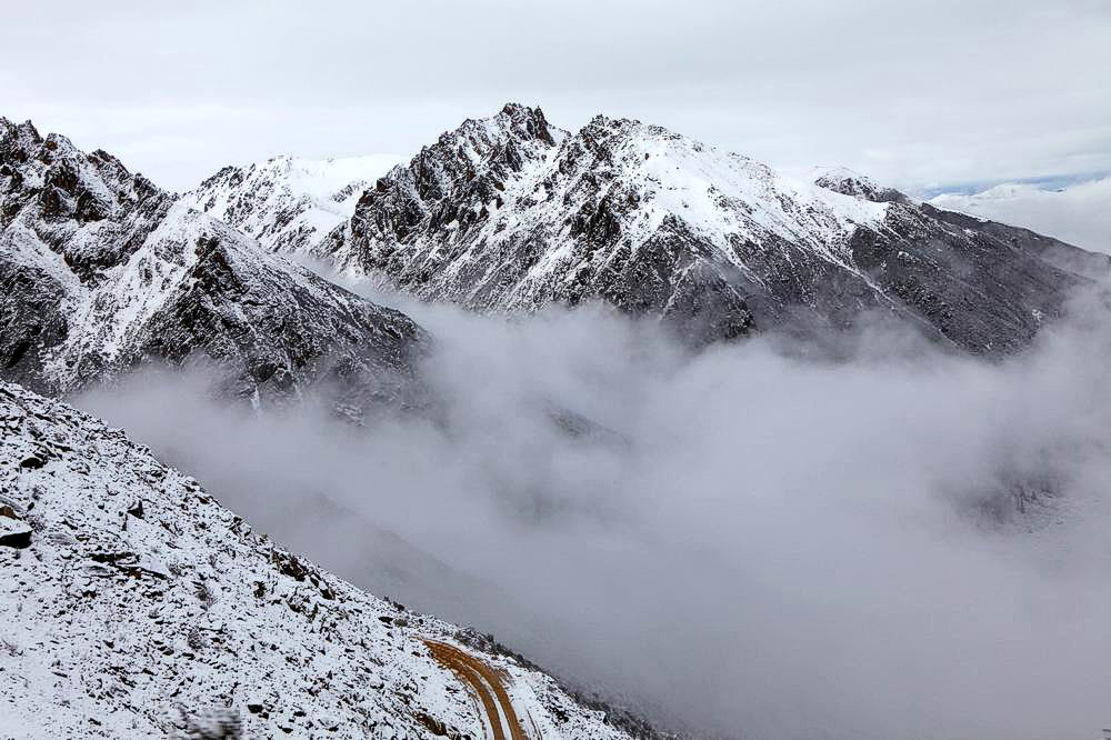 驢行川藏第一險——翻越冰雪覆蓋的雀兒山(組照)