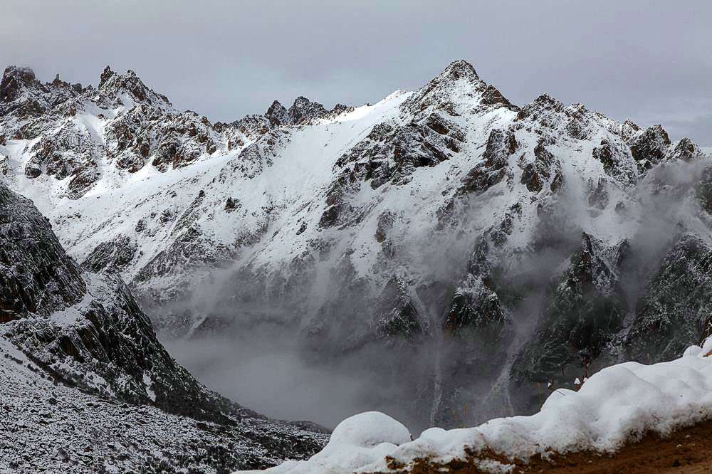 驢行川藏第一險——翻越冰雪覆蓋的雀兒山(組照)