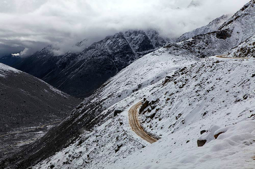 驢行川藏第一險——翻越冰雪覆蓋的雀兒山(組照)
